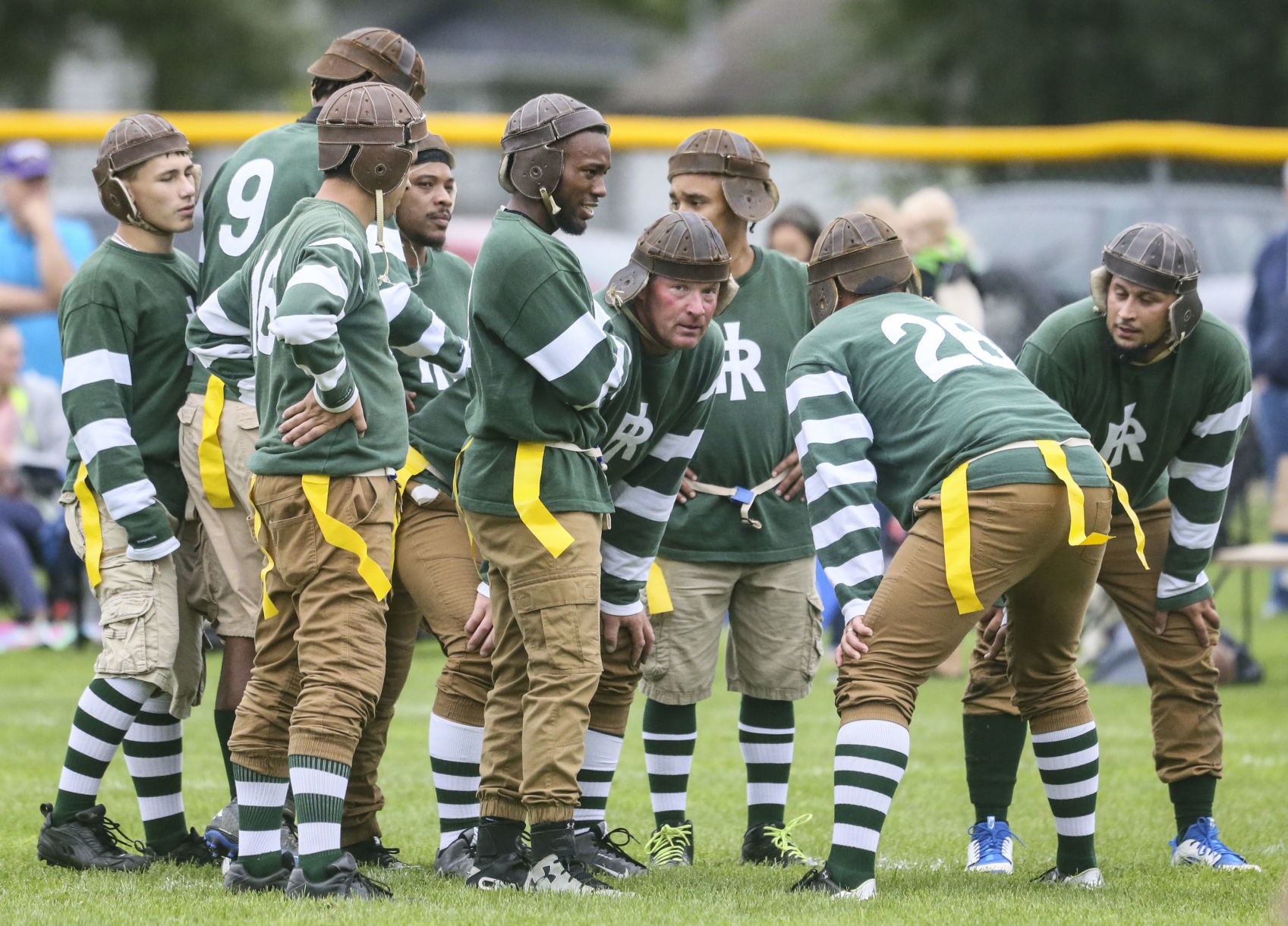 092919-mda-nws-vintagefootball-09.jpg